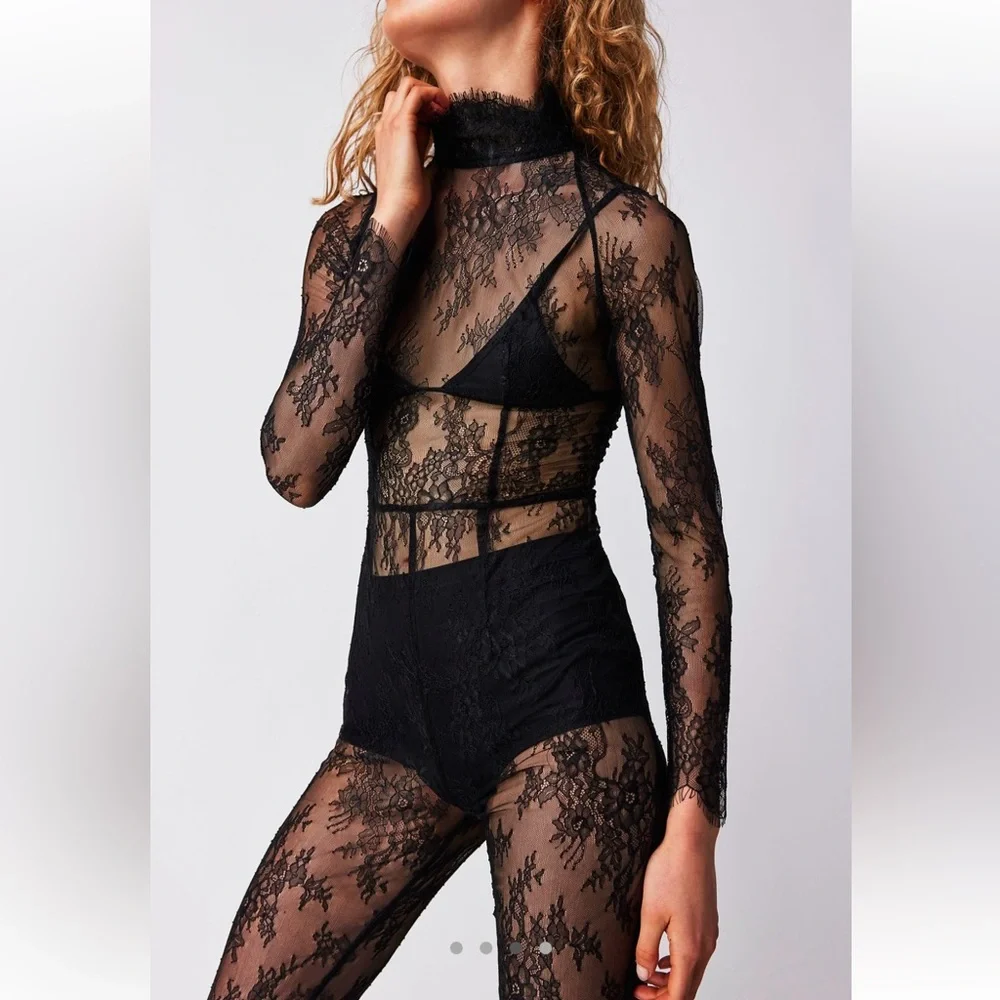 Kim Shui Lace bodysuit in black, size M, brand new with tags - Picture 3 of 4